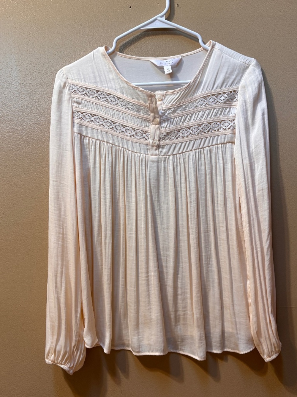 LC Lauren Conrad Bohemian Long Sleeve Lace Accent Top Peach Size XS